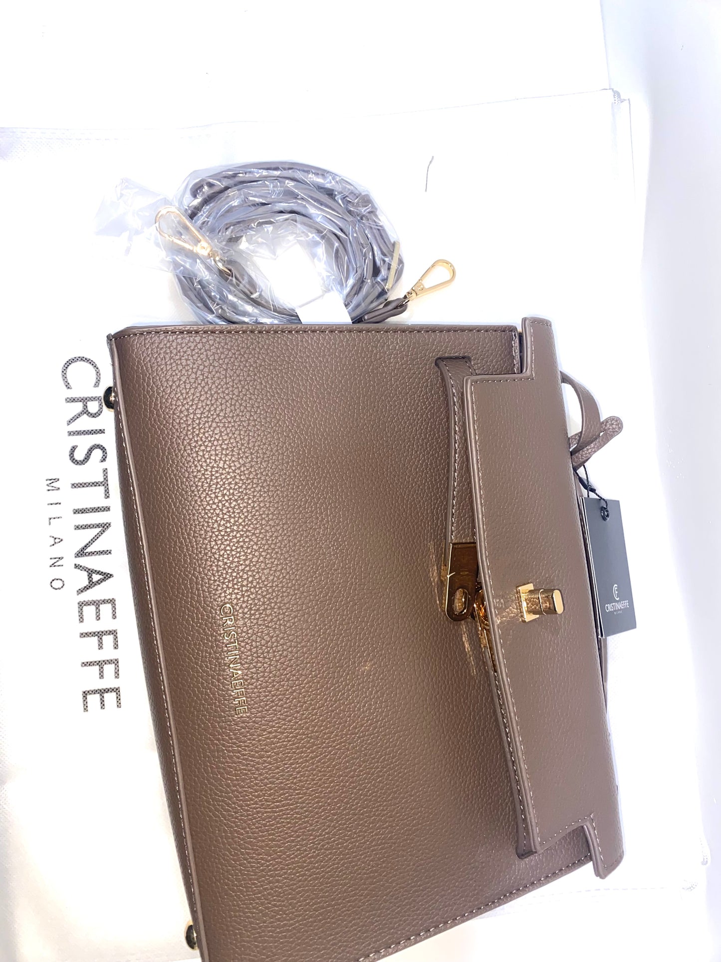 Borsa Cristinaeffe Milano - Eleganza Sobria e Stile Italiano